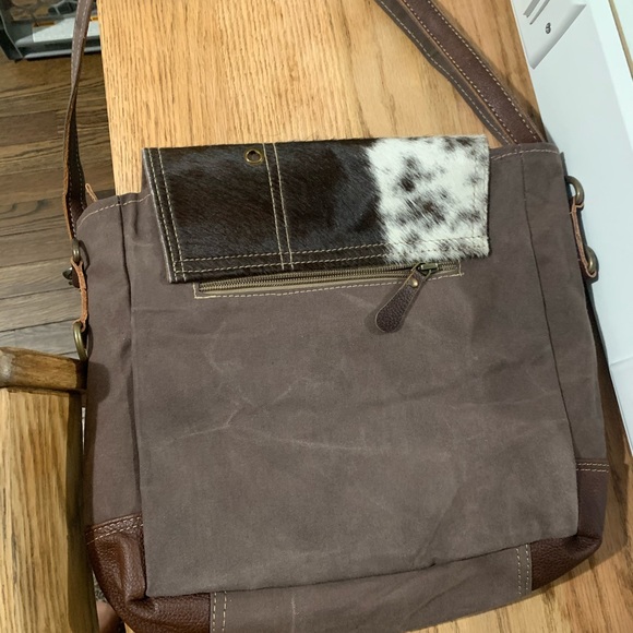 Crossbody purse - Picture 3 of 3